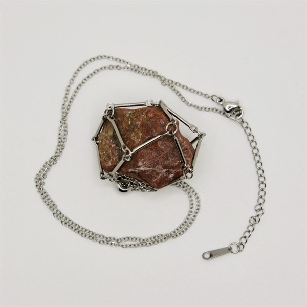 Яшма красная 2-5 см, необработанный, с подвеской (серебряная цепочка), Бразилия 1689