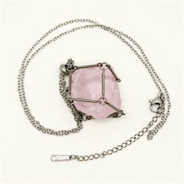 Розовый кварц 2-5 см, необработанный, с подвеской, Бразилия 1691