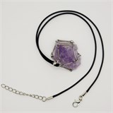 Аметист 3-5 см, необработанный, с подвеской (вощёная нить), Бразилия 1674