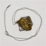 Тигровый глаз 3-5 см, необработанный, с подвеской (серебряная цепочка), Бразилия 1685